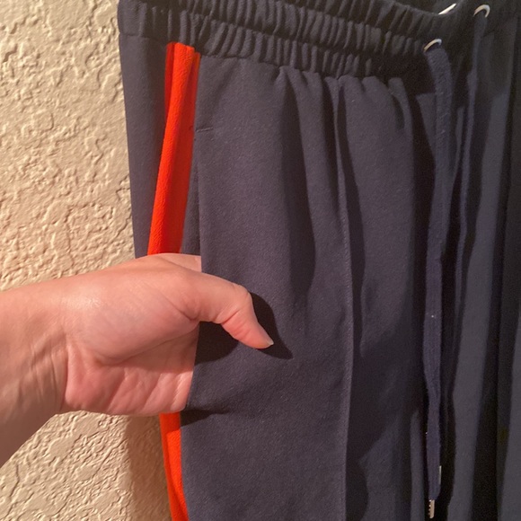 H&M Size M Size 8 Straight Relaxed Pant - Picture 6 of 6